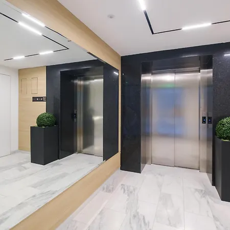 Sleek & Stylish 2-bedroom 아파트 *